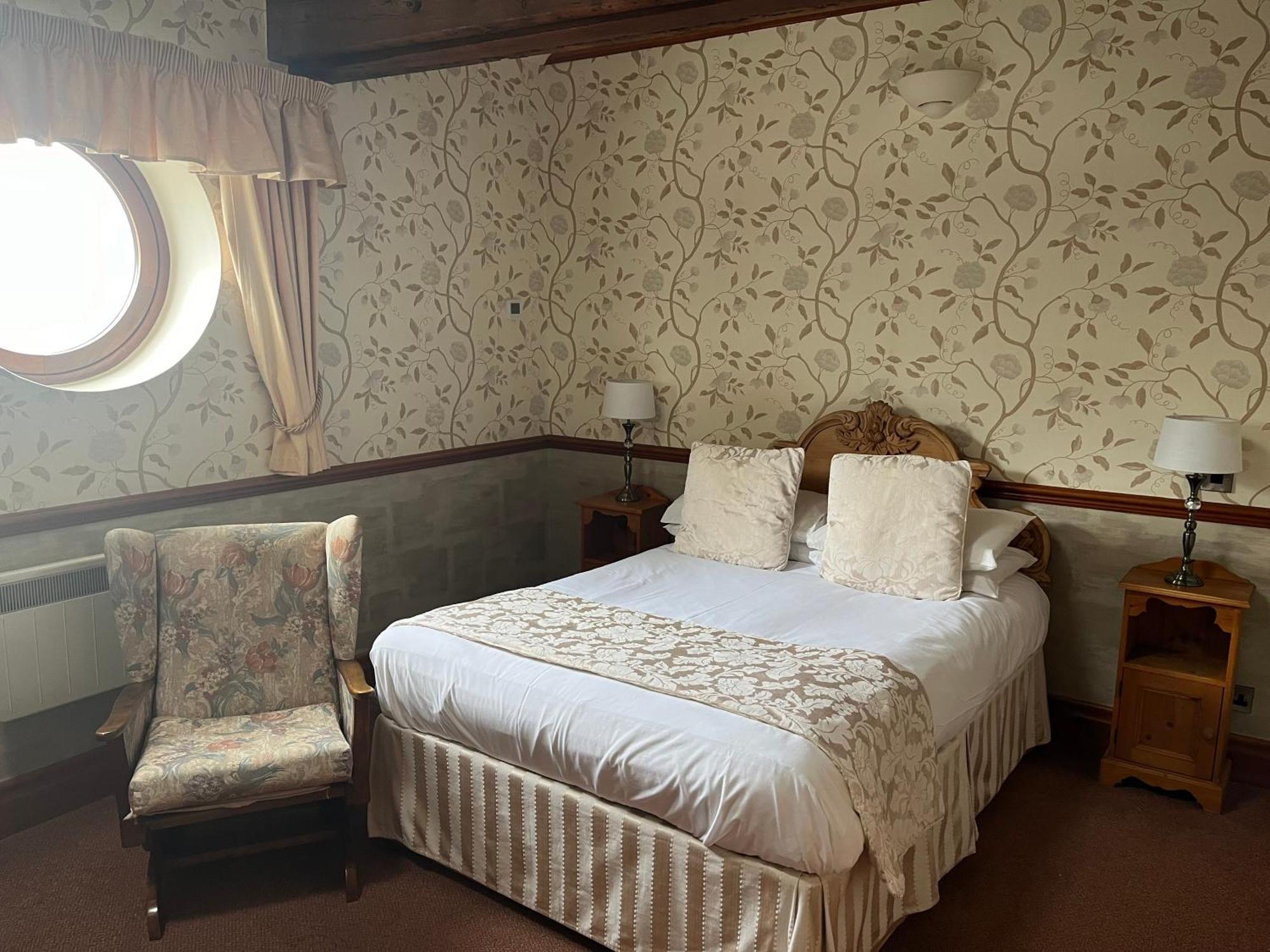 The Dog And Partridge Hotel Langsett Екстериор снимка