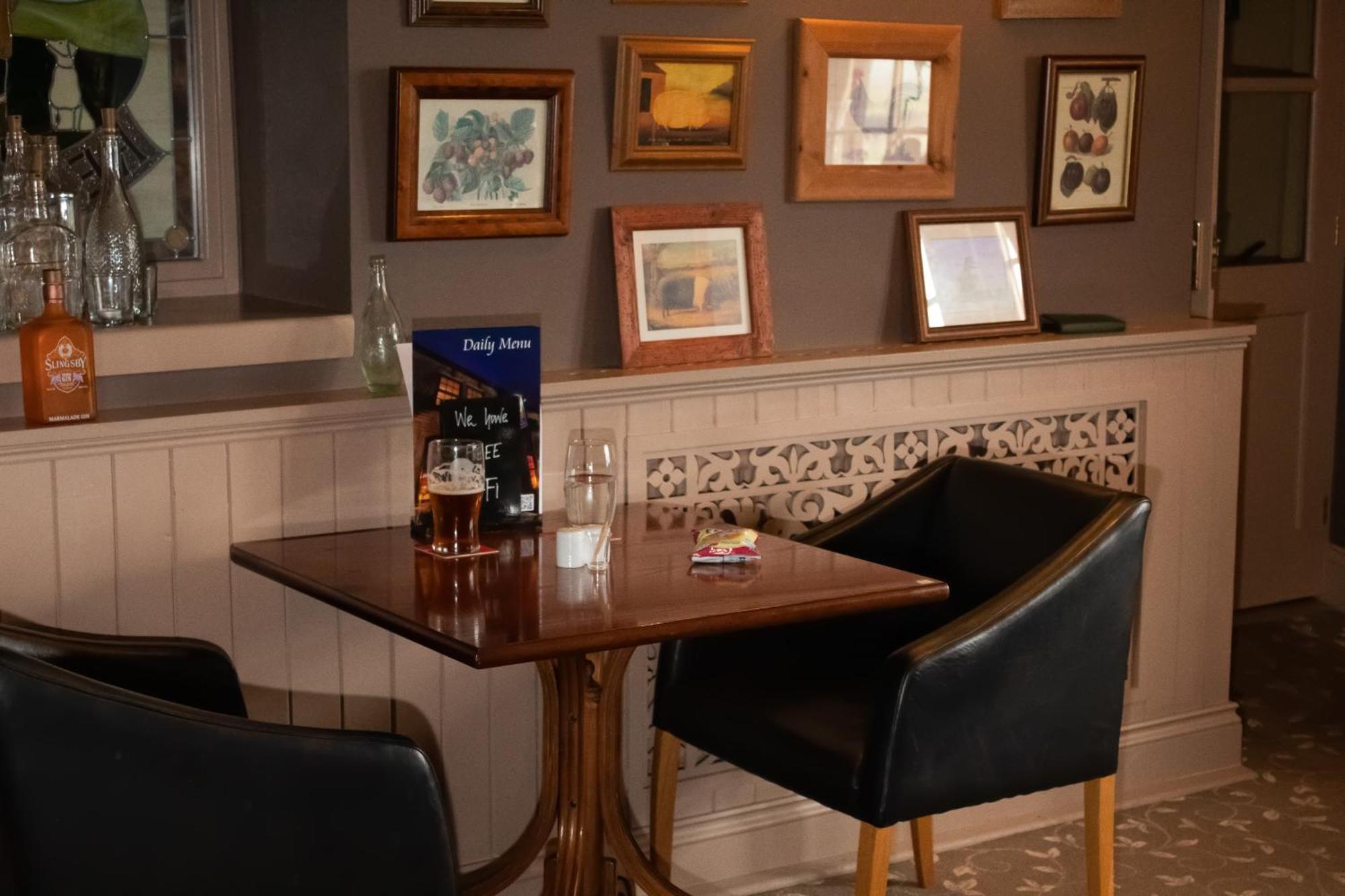 The Dog And Partridge Hotel Langsett Екстериор снимка