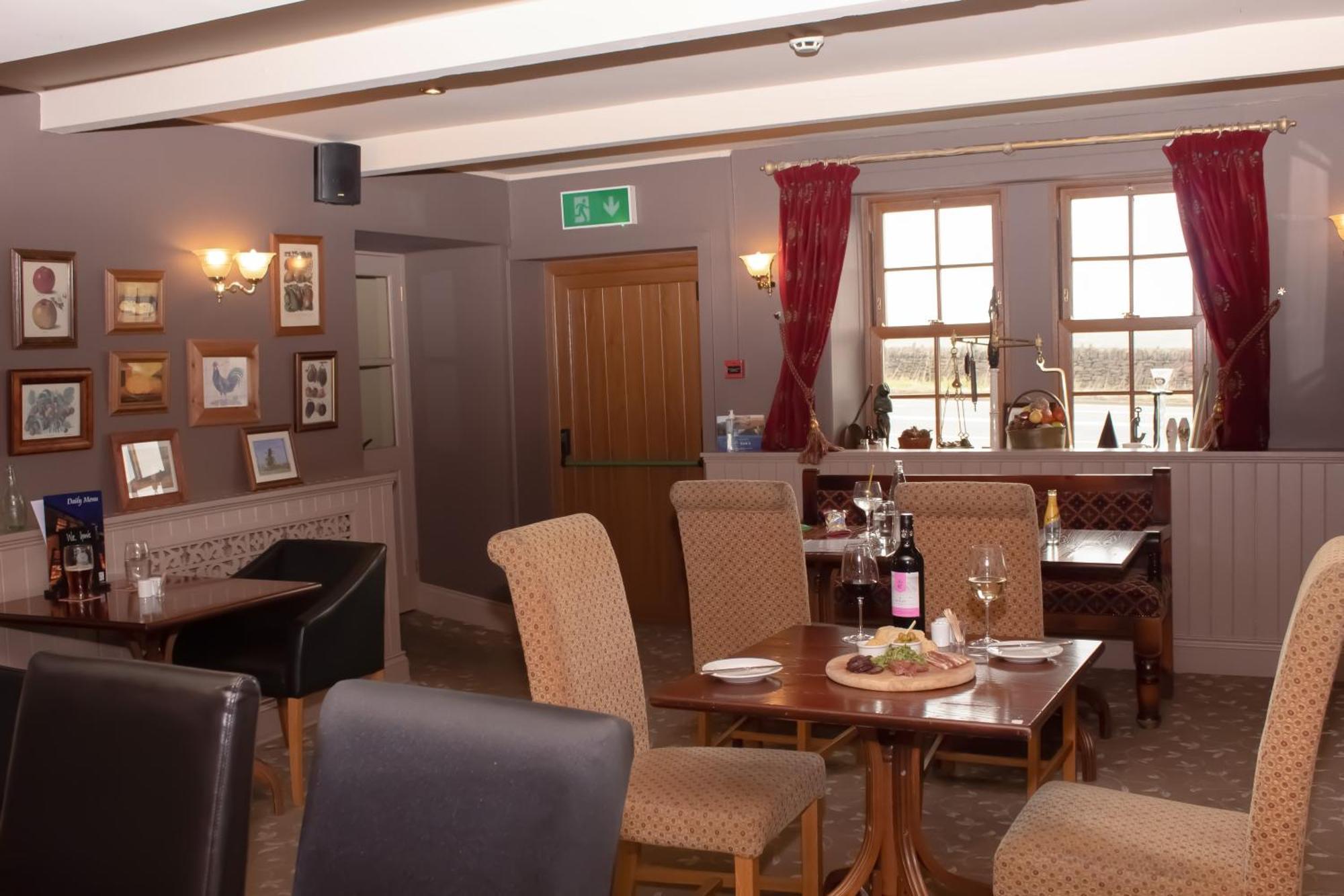 The Dog And Partridge Hotel Langsett Екстериор снимка